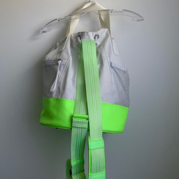 SOLD *Rare* Lululemon Rally Bag - Picture 6 of 14